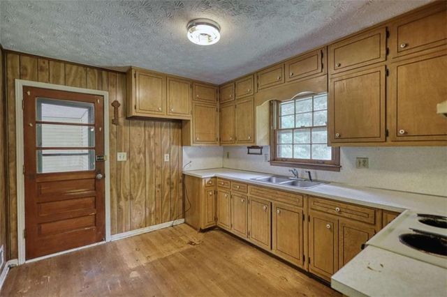 755 Navajo Trail, Covington, GA 30016
