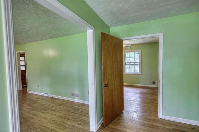 755 Navajo Trail, Covington, GA 30016