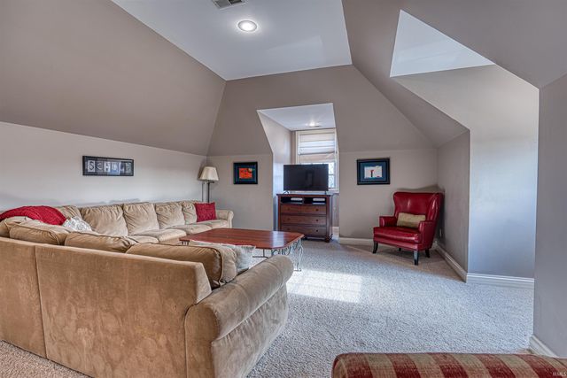 13920 Castle Brook Road, Evansville, IN 47725