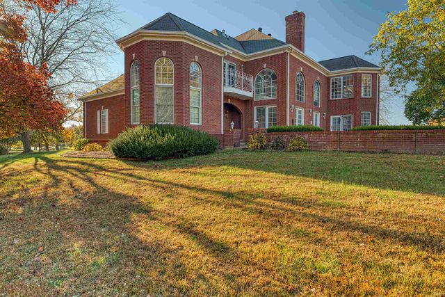 13920 Castle Brook Road, Evansville, IN 47725