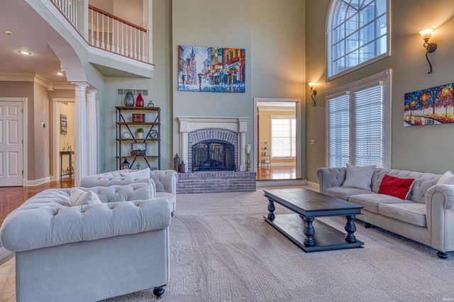 13920 Castle Brook Road, Evansville, IN 47725