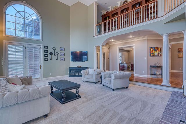 13920 Castle Brook Road, Evansville, IN 47725