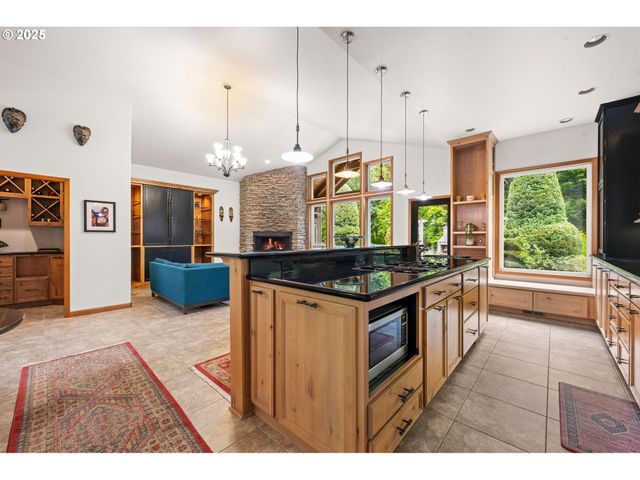 2499 PINE RIDGE Dr, Gearhart, OR 97138