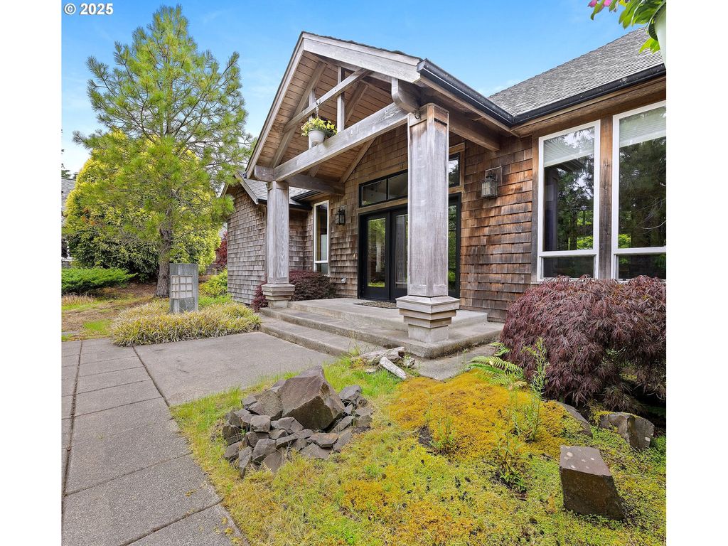 2499 PINE RIDGE Dr, Gearhart, OR 97138