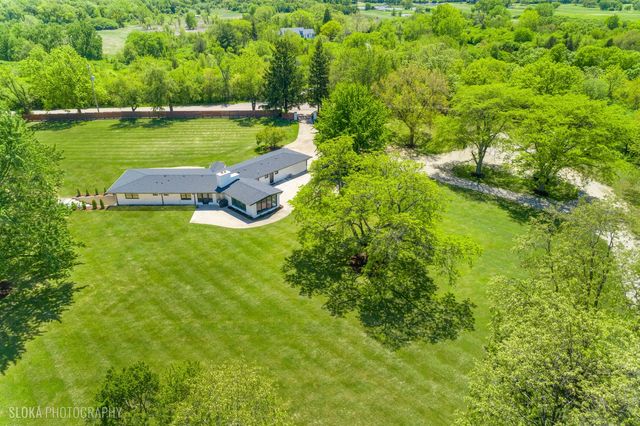 23489 N Old Barrington Road, Barrington, IL 60010