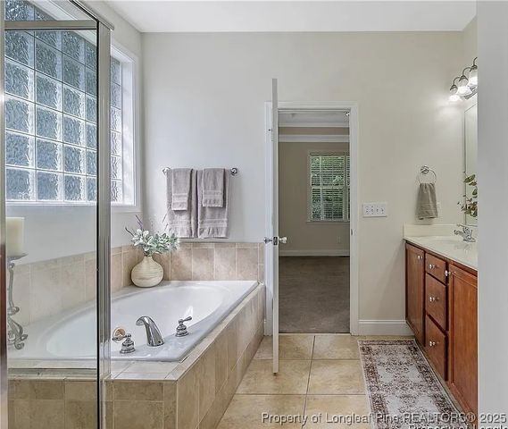 177 Lamplighter Way, Spring Lake, NC 28390