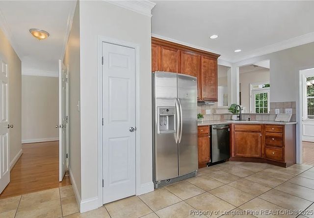 177 Lamplighter Way, Spring Lake, NC 28390