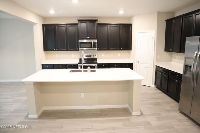 6816 CROSBY FALLS Drive, Jacksonville, FL 32222