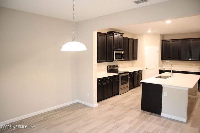 6816 CROSBY FALLS Drive, Jacksonville, FL 32222