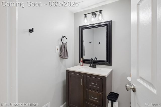 4457 Fettig Trail, White Lake, MI 48383