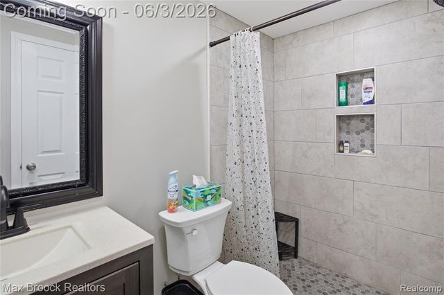 4457 Fettig Trail, White Lake, MI 48383