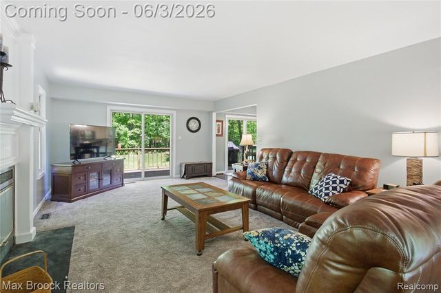 4457 Fettig Trail, White Lake, MI 48383