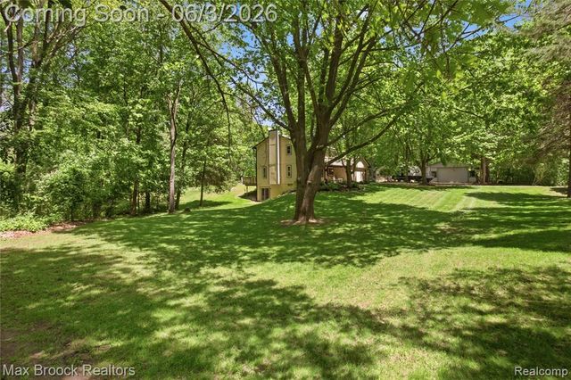 4457 Fettig Trail, White Lake, MI 48383