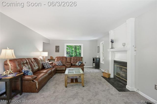 4457 Fettig Trail, White Lake, MI 48383