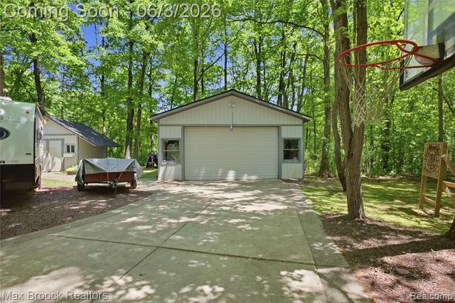 4457 Fettig Trail, White Lake, MI 48383