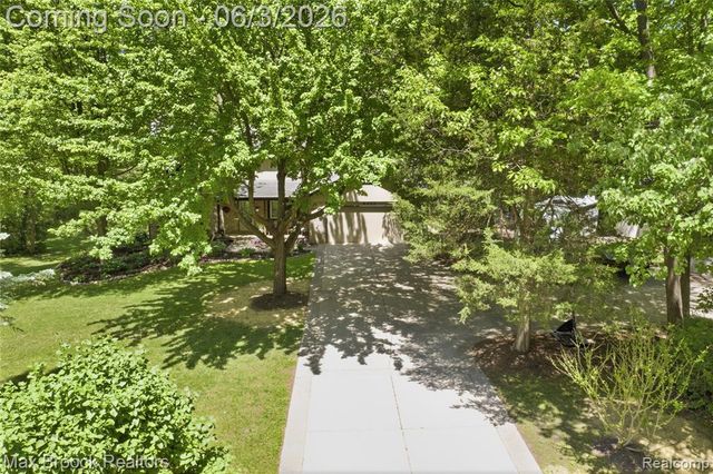 4457 Fettig Trail, White Lake, MI 48383