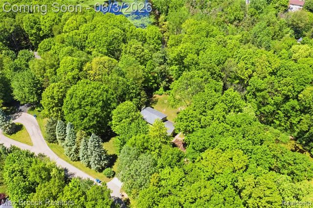 4457 Fettig Trail, White Lake, MI 48383