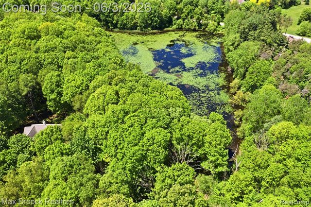 4457 Fettig Trail, White Lake, MI 48383