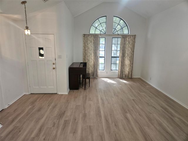 11008 Claywood DR, Austin, TX 78753
