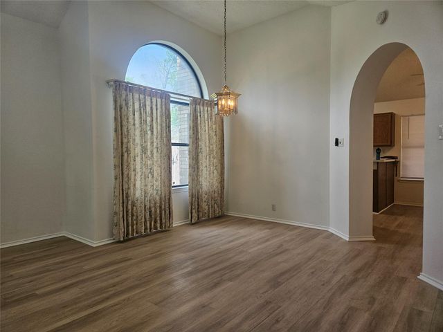 11008 Claywood DR, Austin, TX 78753