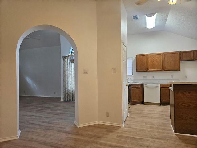 11008 Claywood DR, Austin, TX 78753