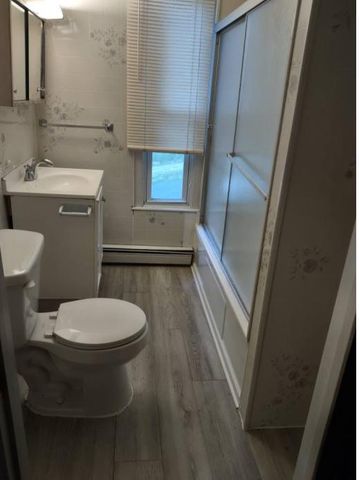 151 N GORSUCH RD, Westminster, MD 21157