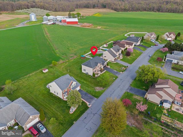 2960 CONSTELLATION DR, Chambersburg, PA 17202