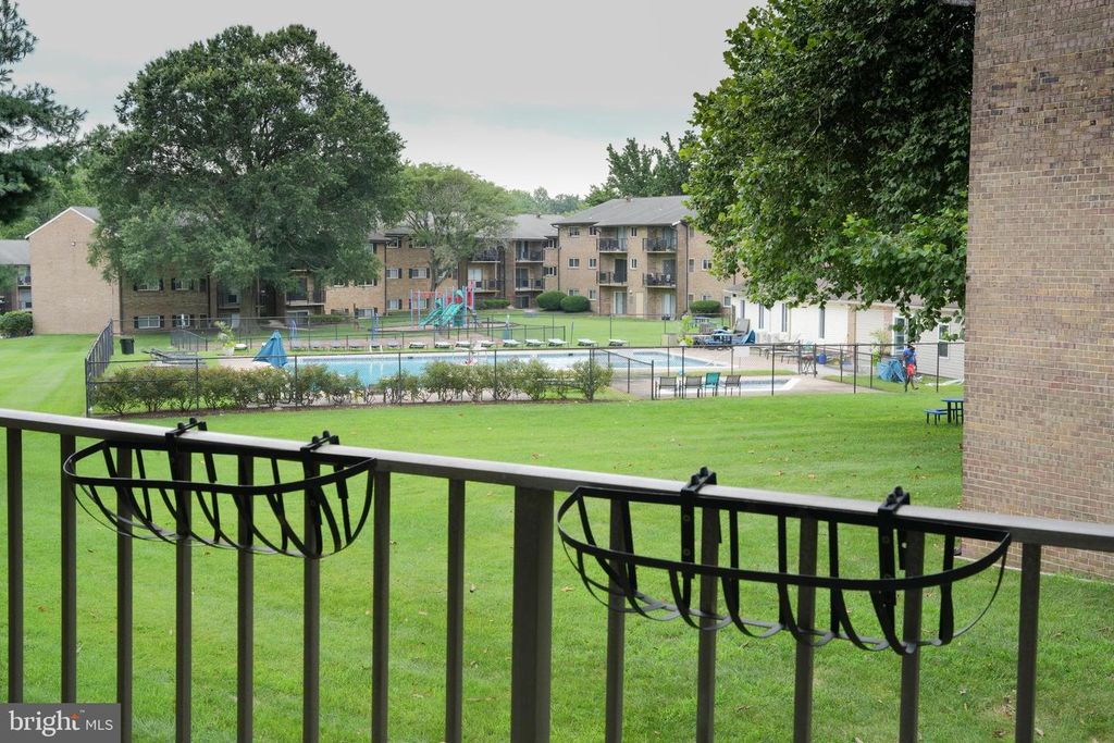 360 GATEWATER CT #UNIT D APT 202, Glen Burnie, MD 21060