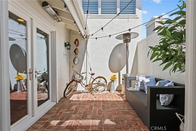 23950 Bar Harbor Court, Valencia, CA 91355