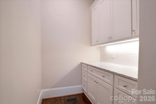 16728 Ashton Oaks Drive, Charlotte, NC 28278
