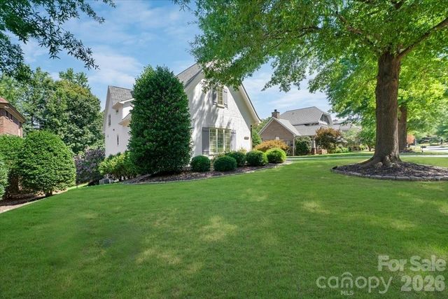 16728 Ashton Oaks Drive, Charlotte, NC 28278