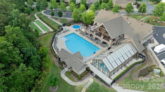 16728 Ashton Oaks Drive, Charlotte, NC 28278