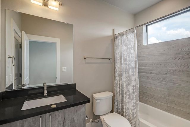 2401 Crawford Street A208, Houston, TX 77004