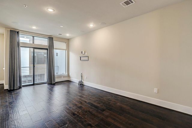 2401 Crawford Street A208, Houston, TX 77004