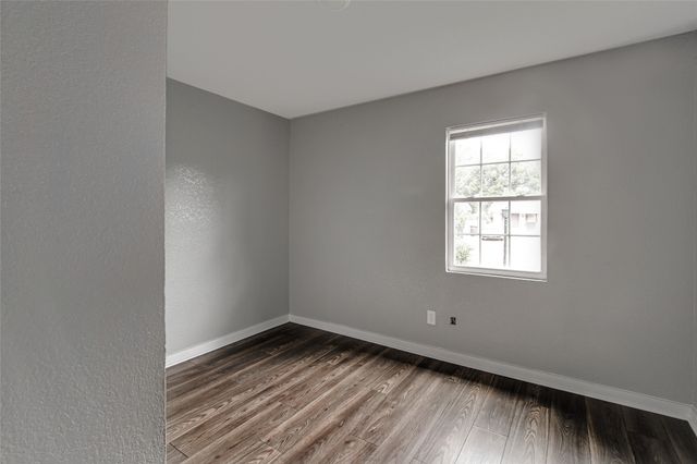 412 E Fogg Street, Fort Worth, TX 76110