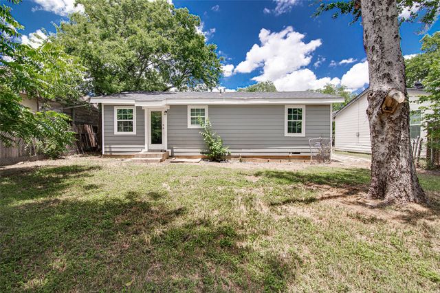 412 E Fogg Street, Fort Worth, TX 76110