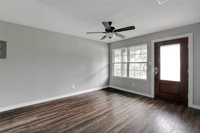 412 E Fogg Street, Fort Worth, TX 76110
