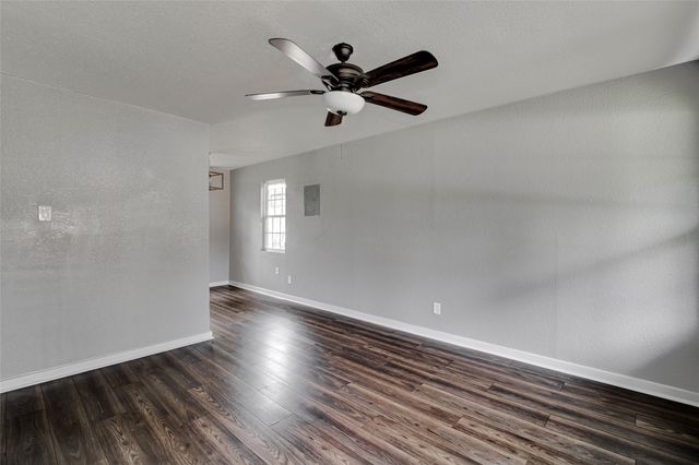 412 E Fogg Street, Fort Worth, TX 76110