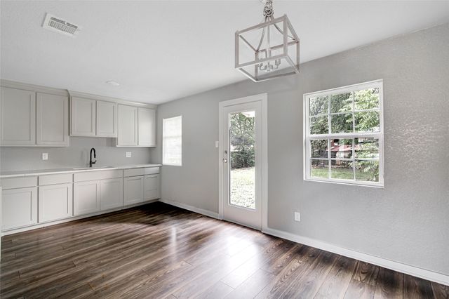 412 E Fogg Street, Fort Worth, TX 76110