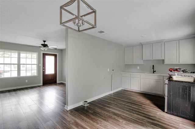 412 E Fogg Street, Fort Worth, TX 76110