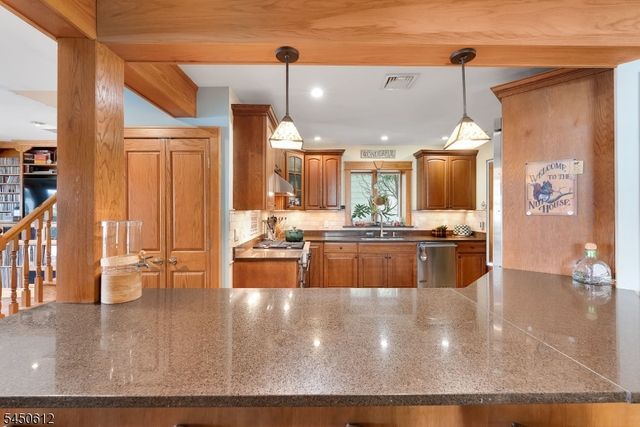 257 Lakeside Blvd, Hopatcong Boro, NJ 07843