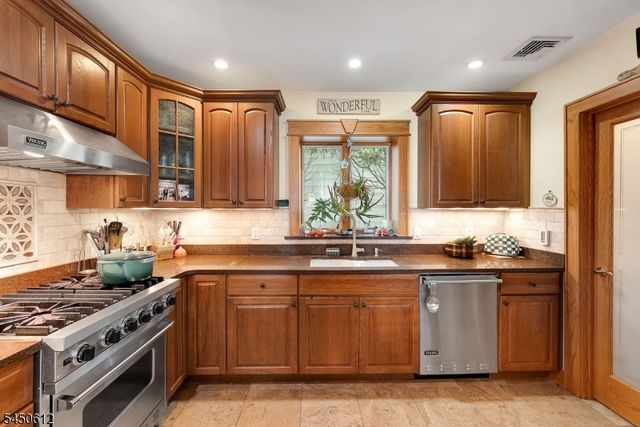 257 Lakeside Blvd, Hopatcong Boro, NJ 07843