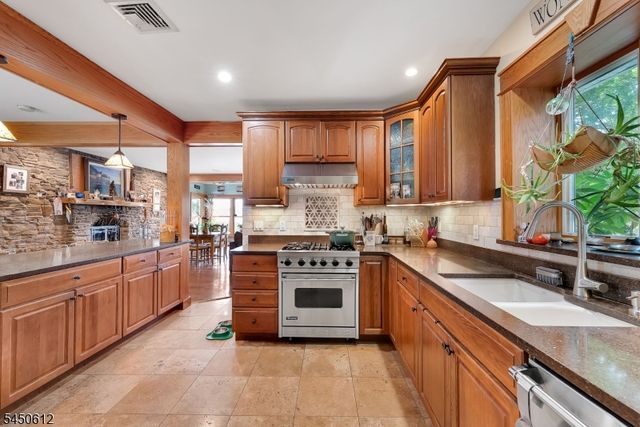 257 Lakeside Blvd, Hopatcong Boro, NJ 07843