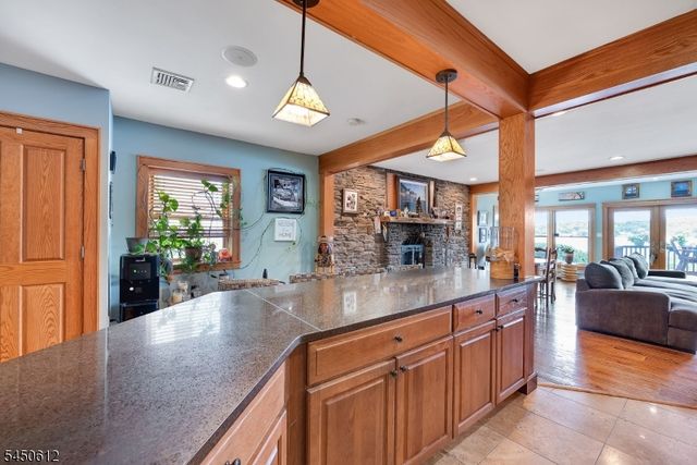 257 Lakeside Blvd, Hopatcong Boro, NJ 07843