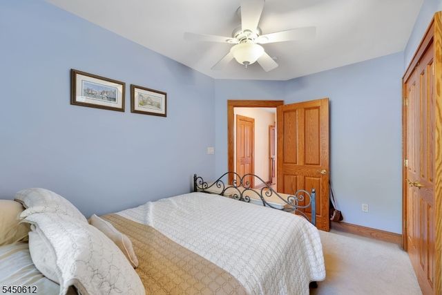 257 Lakeside Blvd, Hopatcong Boro, NJ 07843