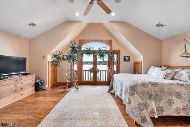 257 Lakeside Blvd, Hopatcong Boro, NJ 07843