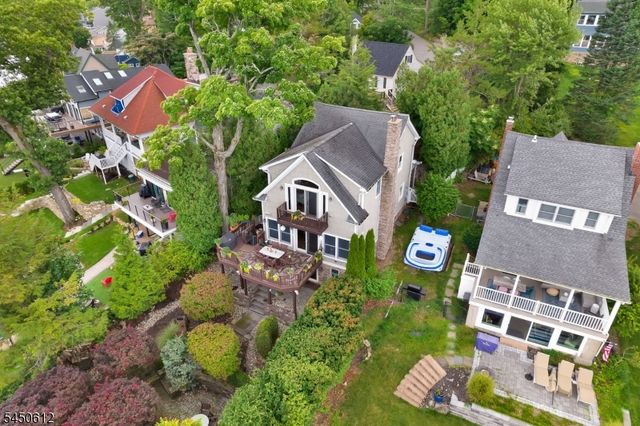 257 Lakeside Blvd, Hopatcong Boro, NJ 07843
