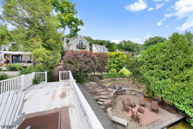 257 Lakeside Blvd, Hopatcong Boro, NJ 07843