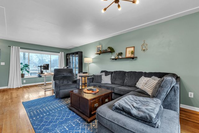 39011 Pinetree Street, Livonia, MI 48150