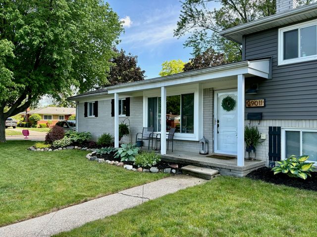 39011 Pinetree Street, Livonia, MI 48150